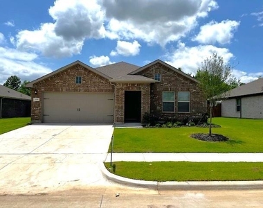 333 Wildrose Circle - Photo Thumbnail 1