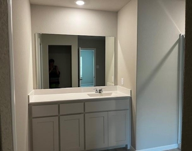 333 Wildrose Circle - Photo Thumbnail 12