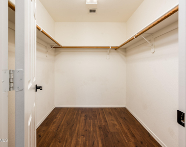17429 W Watson Lane - Photo Thumbnail 19