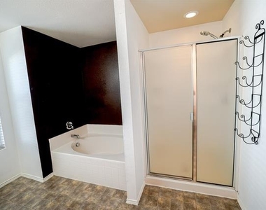 1645 Dream Catcher Way - Photo Thumbnail 5