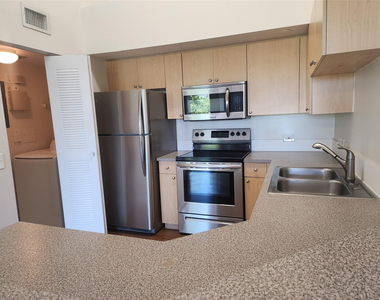 317 Villa Circle - Photo Thumbnail 10