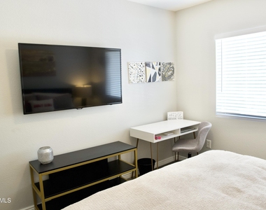 1825 W Ray Road - Photo Thumbnail 15