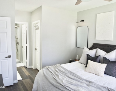 1825 W Ray Road - Photo Thumbnail 9
