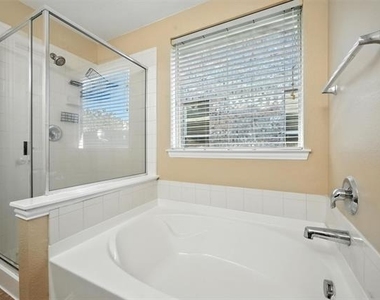 224 Bluefinch Drive - Photo Thumbnail 12