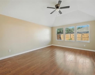224 Bluefinch Drive - Photo Thumbnail 10