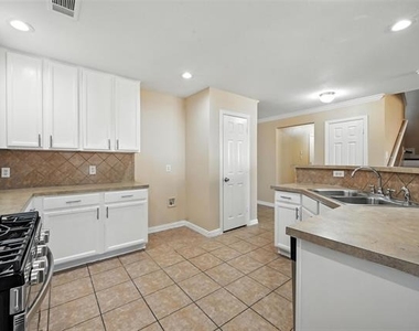 224 Bluefinch Drive - Photo Thumbnail 8