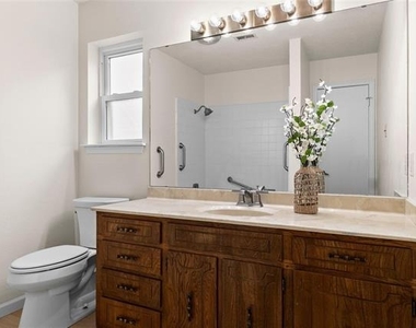329 Stratford Drive - Photo Thumbnail 18