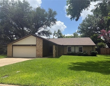 329 Stratford Drive - Photo Thumbnail 23