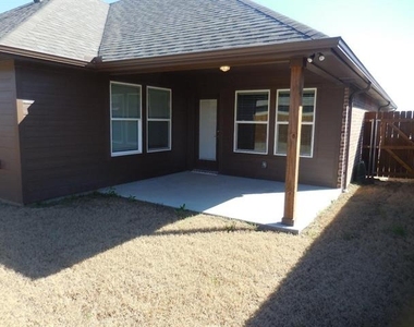 7702 Grant Lane - Photo Thumbnail 15