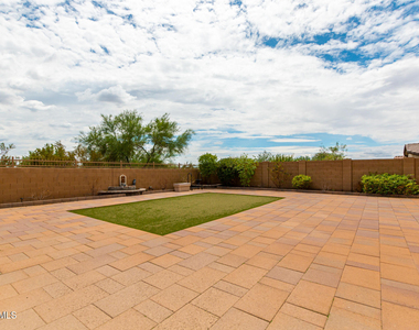 1019 W Spur Drive - Photo Thumbnail 27