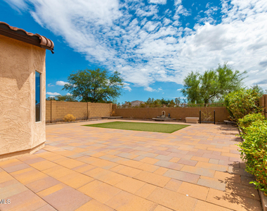 1019 W Spur Drive - Photo Thumbnail 26