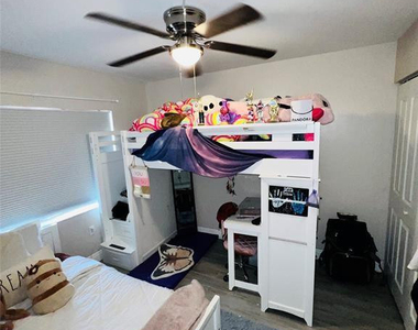 9050 Nw 28th Street - Photo Thumbnail 14