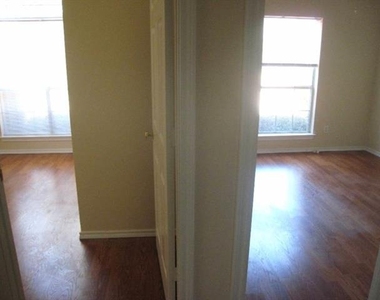 8140 Wales Drive - Photo Thumbnail 5