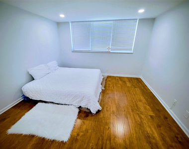 9411 N Hollybrook Lake Drive - Photo Thumbnail 6