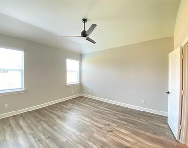 2109 Atwood Drive - Photo Thumbnail 8