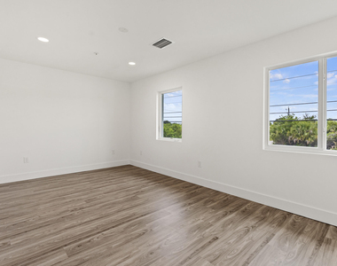 4498 Sw Port St Lucie Boulevard - Photo Thumbnail 12