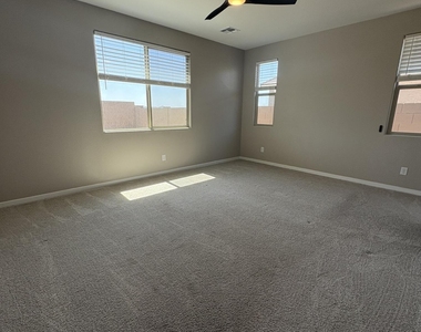48395 N Dorotea Way - Photo Thumbnail 8