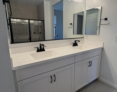 48395 N Dorotea Way - Photo Thumbnail 3