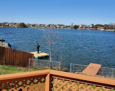 1211 Lakeshore Drive - Photo Thumbnail 1