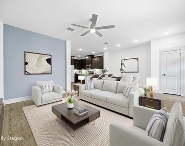 818 Trace Hawk Lane - Photo Thumbnail 3