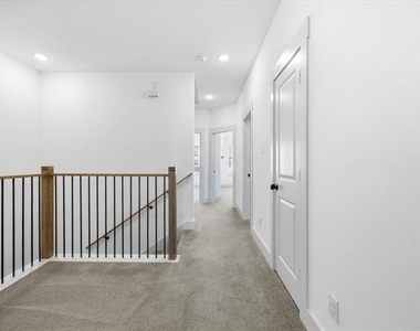818 Trace Hawk Lane - Photo Thumbnail 14