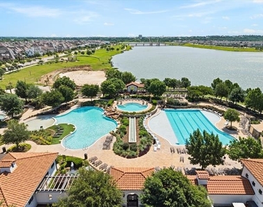 818 Trace Hawk Lane - Photo Thumbnail 34