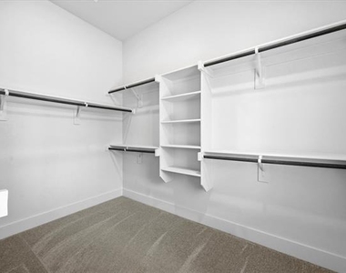 818 Trace Hawk Lane - Photo Thumbnail 18