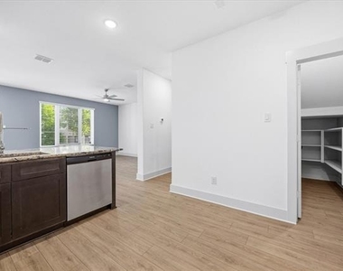 818 Trace Hawk Lane - Photo Thumbnail 10
