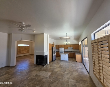 4307 E Williams Drive - Photo Thumbnail 9