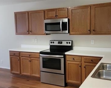 13371 Hursey Drive - Photo Thumbnail 4