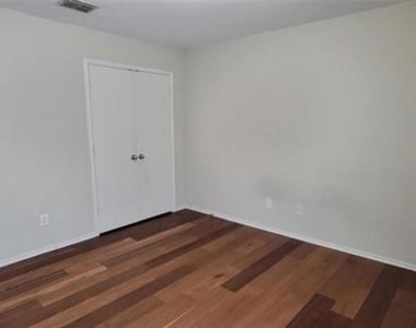 13371 Hursey Drive - Photo Thumbnail 7