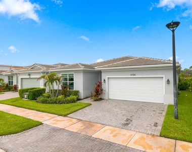11724 Sw Aquila Way - Photo Thumbnail 43