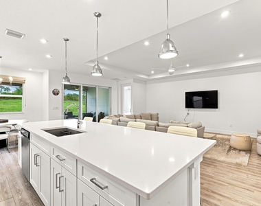 11724 Sw Aquila Way - Photo Thumbnail 13