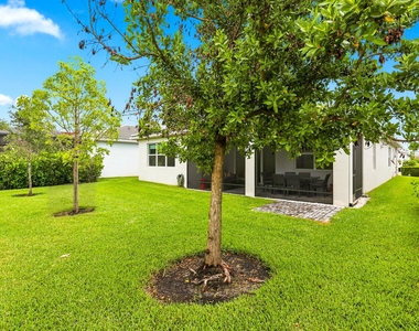 11724 Sw Aquila Way - Photo Thumbnail 37