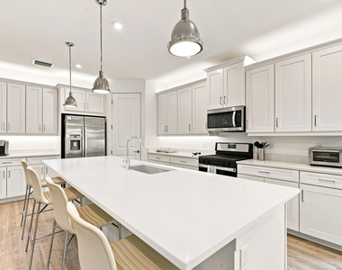 11724 Sw Aquila Way - Photo Thumbnail 11