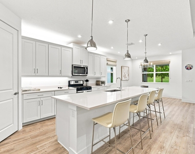 11724 Sw Aquila Way - Photo Thumbnail 9
