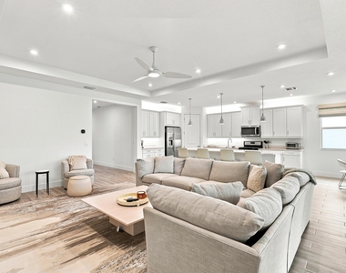 11724 Sw Aquila Way - Photo Thumbnail 7