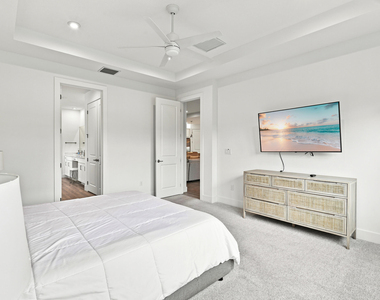 11724 Sw Aquila Way - Photo Thumbnail 24