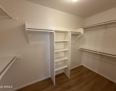 1253 N Spire Court - Photo Thumbnail 15