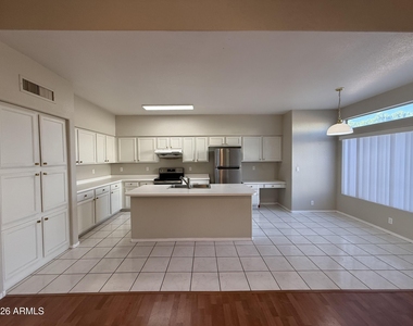 1253 N Spire Court - Photo Thumbnail 20