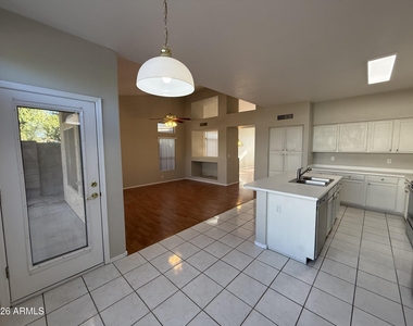 1253 N Spire Court - Photo Thumbnail 22