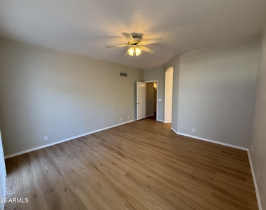 1253 N Spire Court - Photo Thumbnail 11