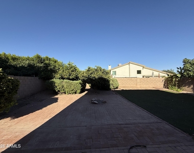 1253 N Spire Court - Photo Thumbnail 40