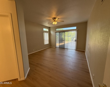 1253 N Spire Court - Photo Thumbnail 9