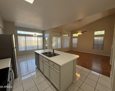 1253 N Spire Court - Photo Thumbnail 23
