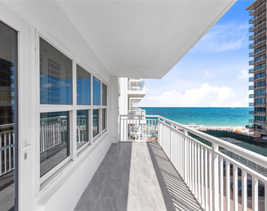 3850 Galt Ocean Drive - Photo Thumbnail 20