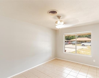 1021 Patricia Street - Photo Thumbnail 14