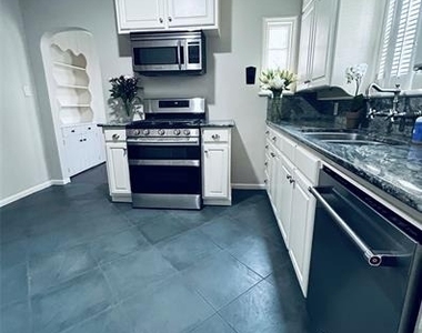 4104 University Boulevard - Photo Thumbnail 6