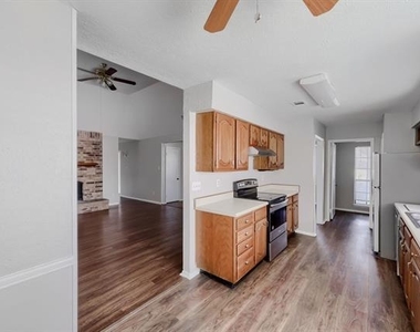 1005 Whitewater Trail - Photo Thumbnail 21