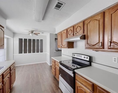 1005 Whitewater Trail - Photo Thumbnail 20